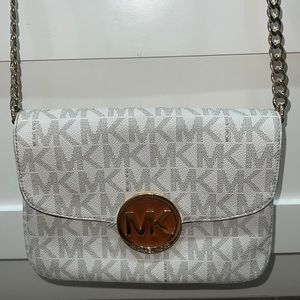Michael Kors crossbody ,